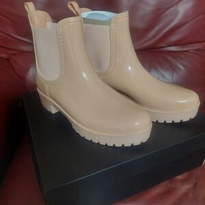 NEW London Fog Rain Boots, Blush, size 8